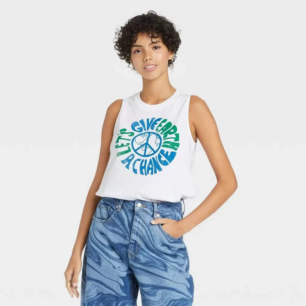 Women's Let's Give Earth A Chance Graphic Tank Top  White M