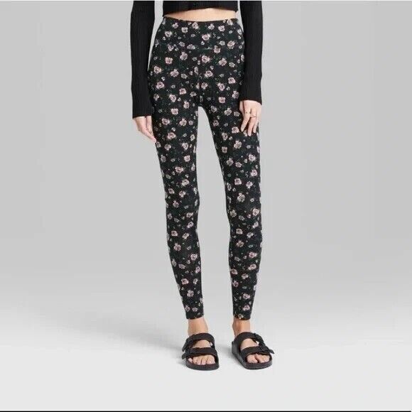 Women's High Waisted Classic Leggings  Wild Fable Black Floral XS